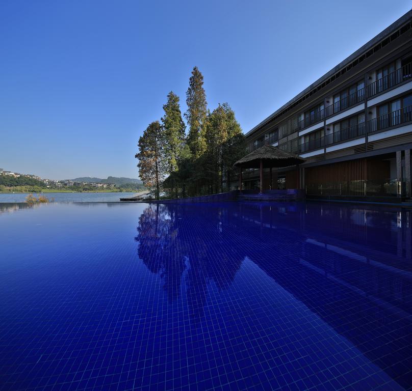 Baiyun Lakeside Hotel Canton Extérieur photo